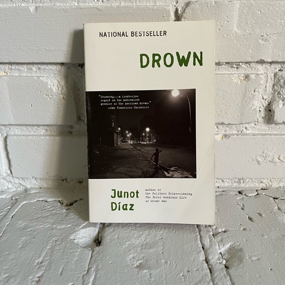 Drown by Junot Diaz - Picture 1 of 2